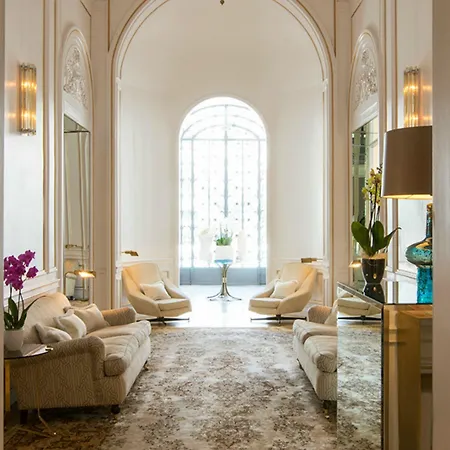 Palazzo Dama - & - Preferred & Hotel Roma